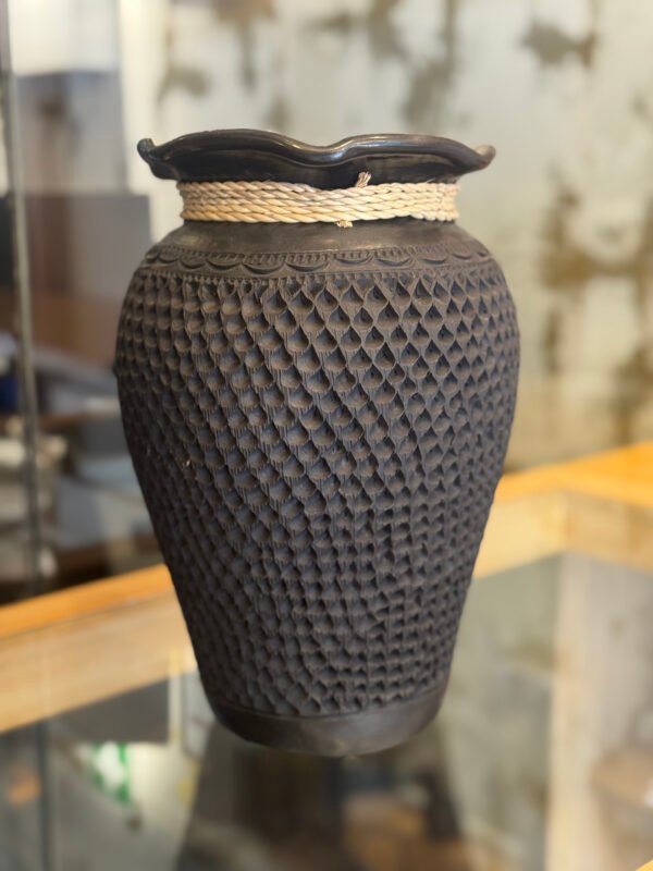 Tibor Ñuu Kuvi (mixteco: “Pueblo del Barro”)